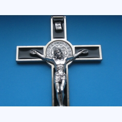 Krzyż metalowy z medalem Św.Benedykta 19,5 cm Wersja Lux.Czarny 